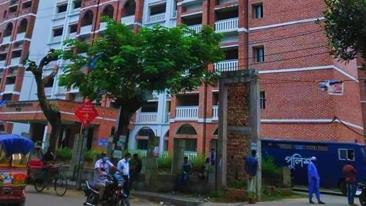 বগুড়ার জেলা জজ ভবন। ছবি : কালবেলা