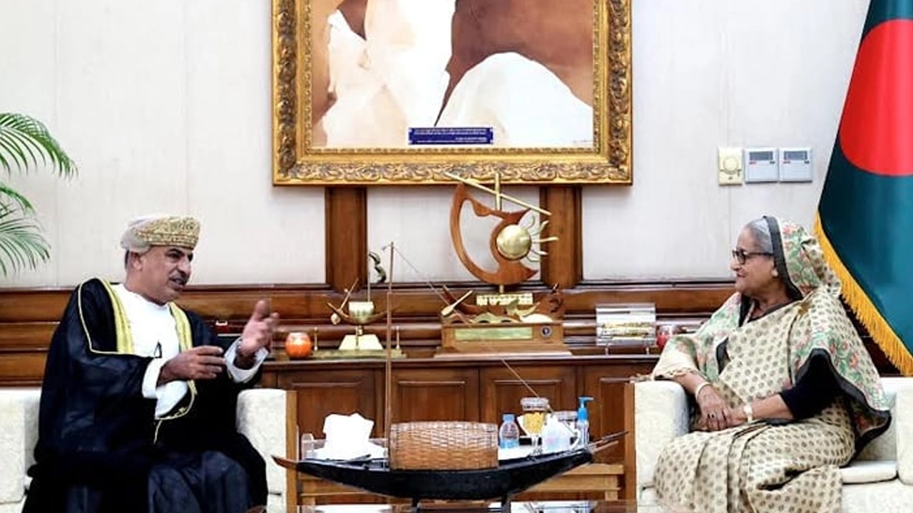 গণভবনে প্রধানমন্ত্রীর সঙ্গে ওমান রাষ্ট্রদূতের সৌজন্য সাক্ষাৎ। ছবি : সংগৃহীত