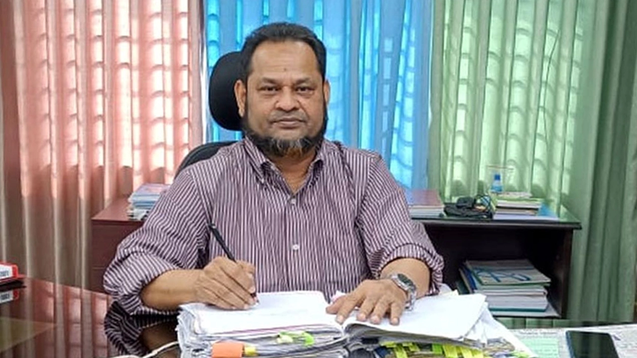 কাস্টমস কমিশনার এনামুলের সম্পত্তি ক্রোকের নির্দেশ। ছবি : সংগৃহীত