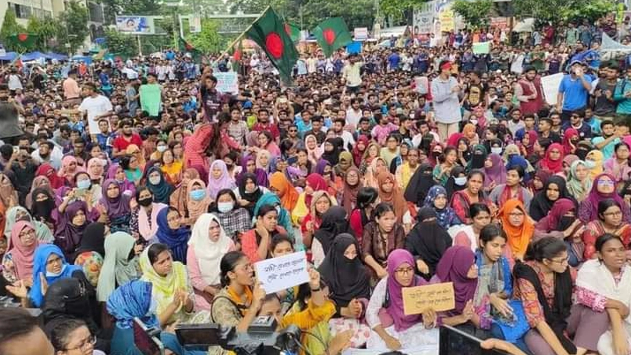 কোটা বহালের প্রতিবাদে আন্দোলন করেছে শিক্ষার্থীরা। ছবি : কালবেলা