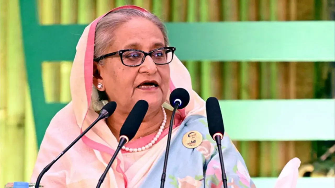 প্রধানমন্ত্রী শেখ হাসিনা। পুরোনো ছবি