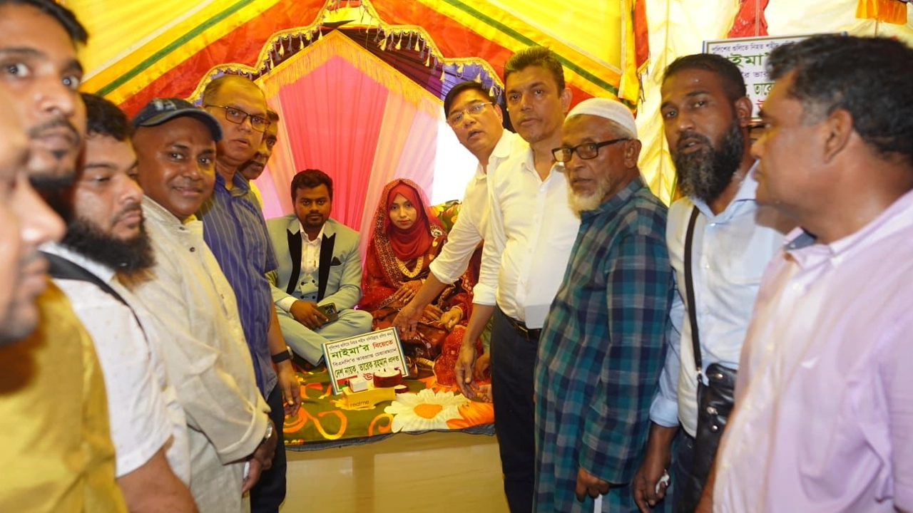 ‘আমরা বিএনপি পরিবার’ সেলের সহযোগিতায় নিহত বিএনপি নেতা অলিউল্লাহ মোল্লা অলির মেয়ের বিয়ে। সৌজন্য ছবি