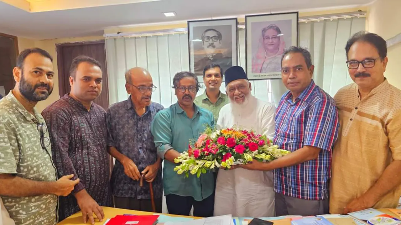 চট্টগ্রাম প্রেস ক্লাবে সৌজন্য সাক্ষাৎ। ছবি : কালবেলা