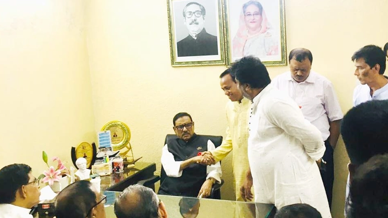 ওবায়দুল কাদেরের সঙ্গে আশাশুনি উপজেলা আওয়ামী লীগের নেতাদের সৌজন্য সাক্ষাৎ। ছবি : সংগৃহীত