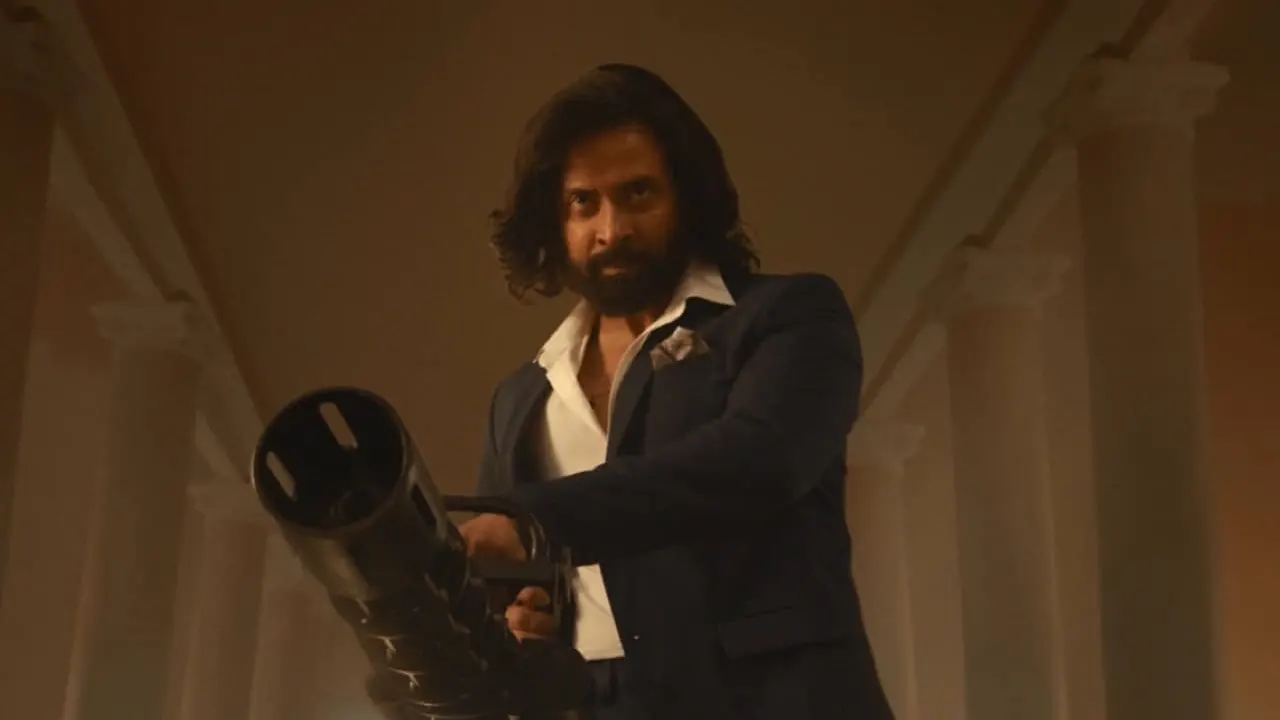 ভারতে মুখ থুবড়ে পড়ল ‘তুফান’