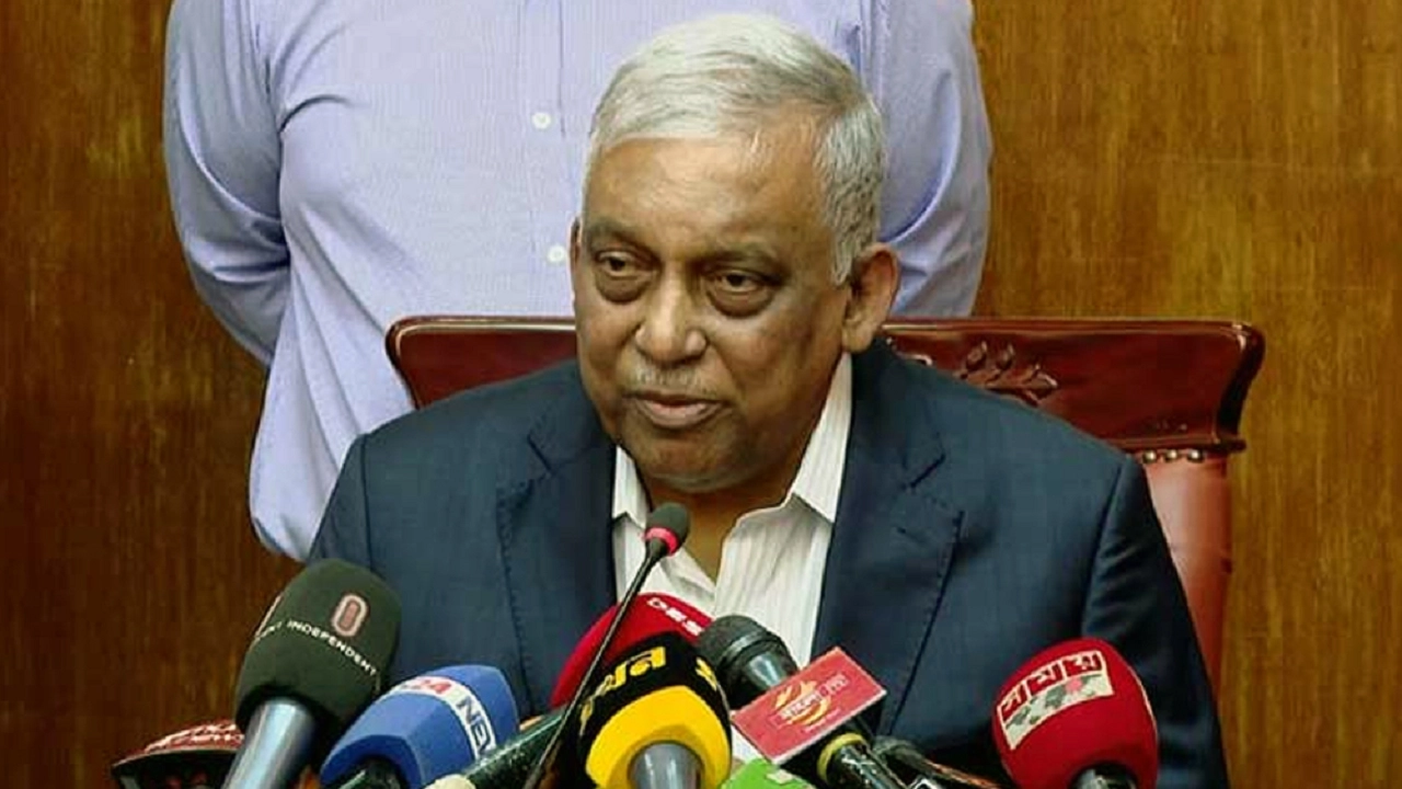 স্বরাষ্ট্রমন্ত্রী আসাদুজ্জামান খান। পুরোনো ছবি