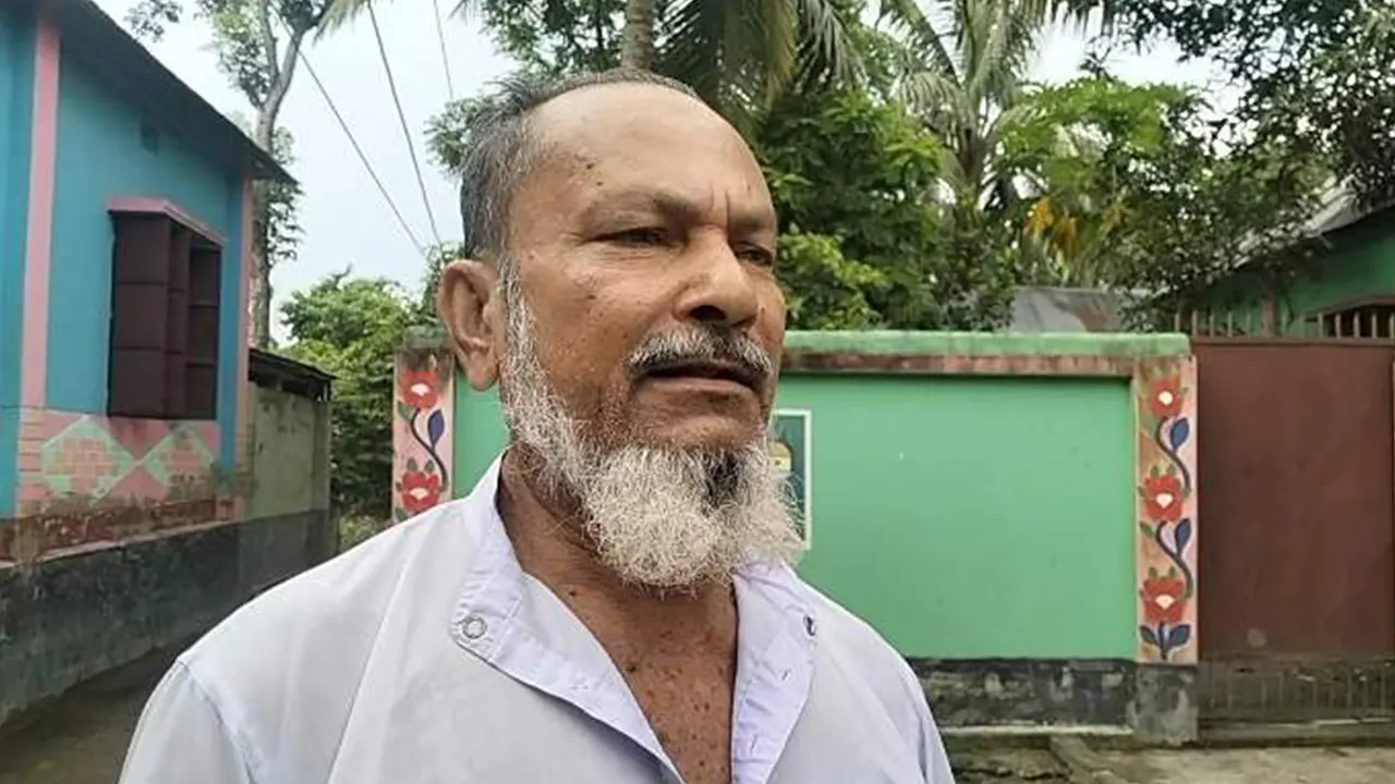 ভুক্তভোগী বীর মুক্তিযোদ্ধা আবুল কালাম। ছবি : কালবেলা