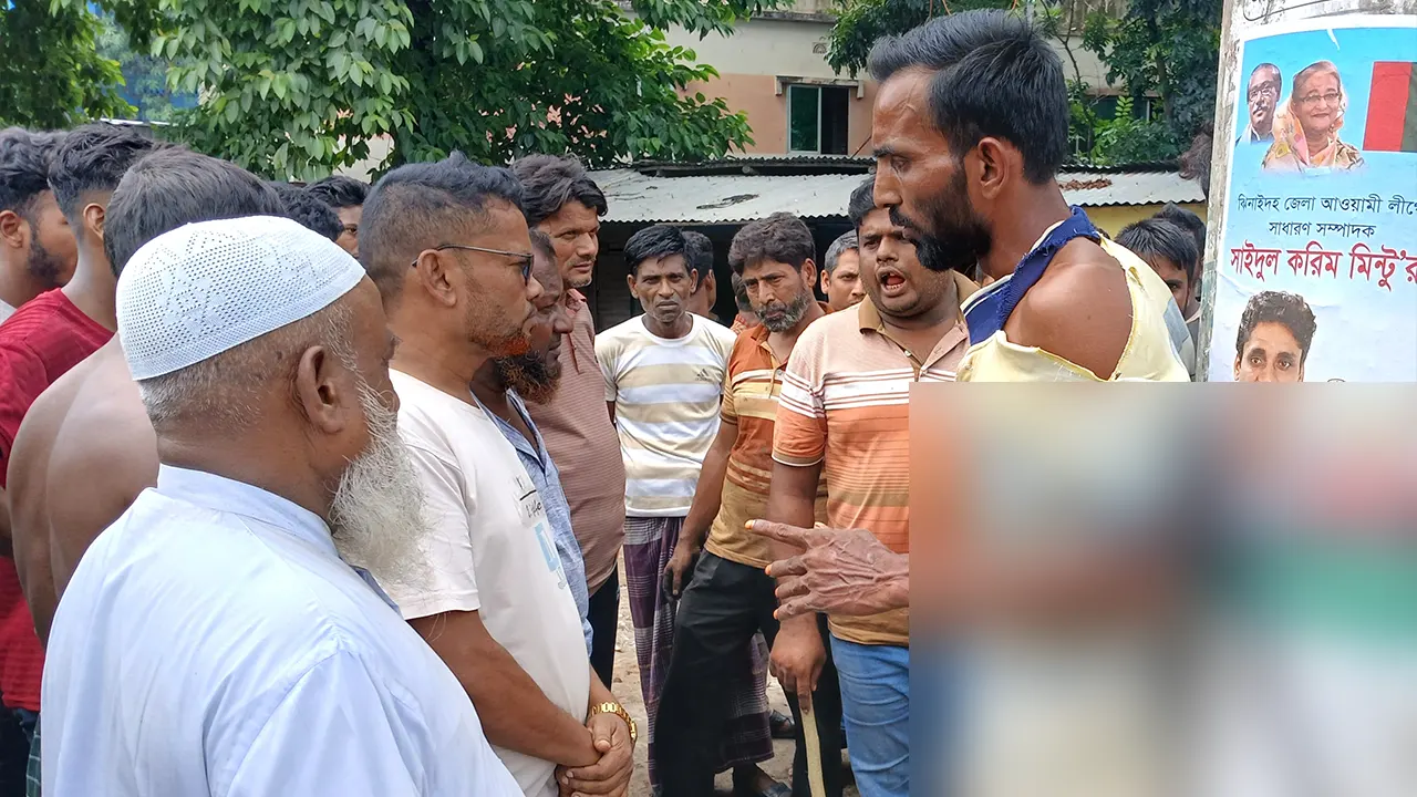 নির্যাতনের শিকার মিলন শেখ। ছবি : কালবেলা