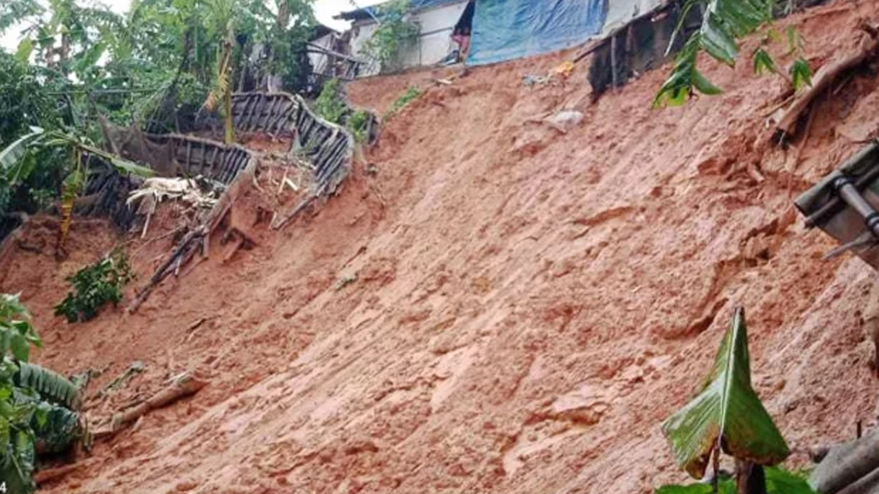 পাহাড় ধস। পুরোনো ছবি