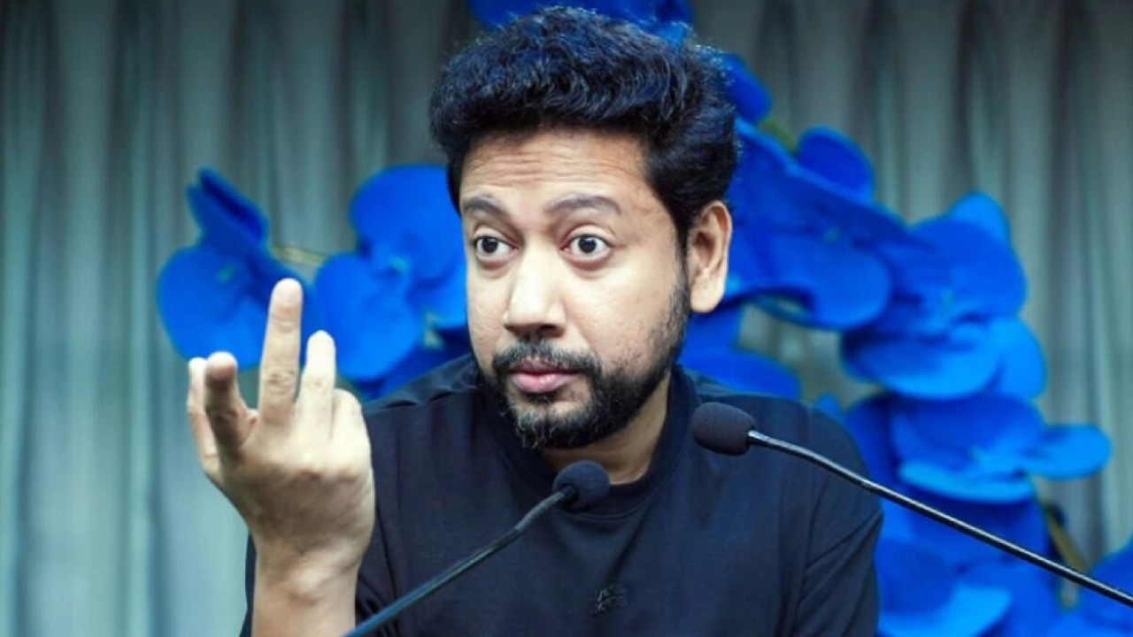 আমি আপনার ফরমায়েশের চাকর নই