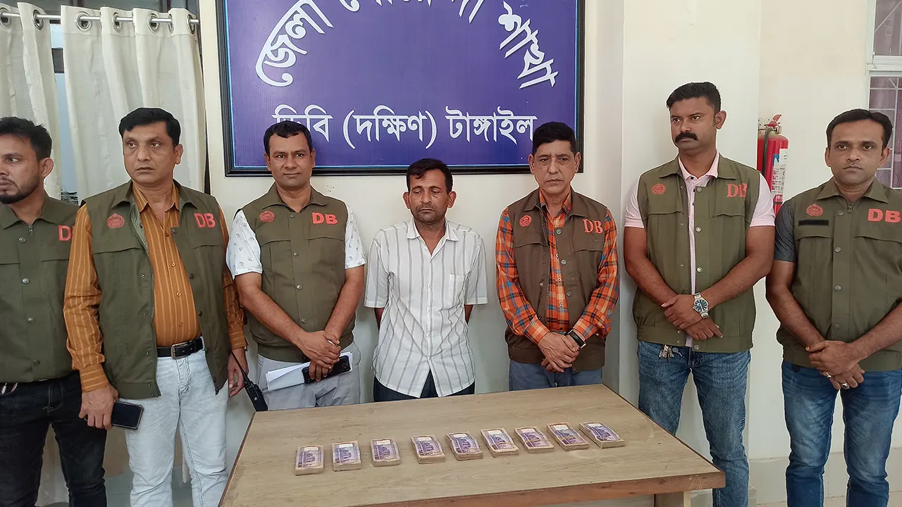 টাঙ্গাইলে চুরি হওয়া ৯ লাখ টাকা উদ্ধারসহ চোরচক্রের এক সদস্য গ্রেপ্তার। ছবি : কালবেলা