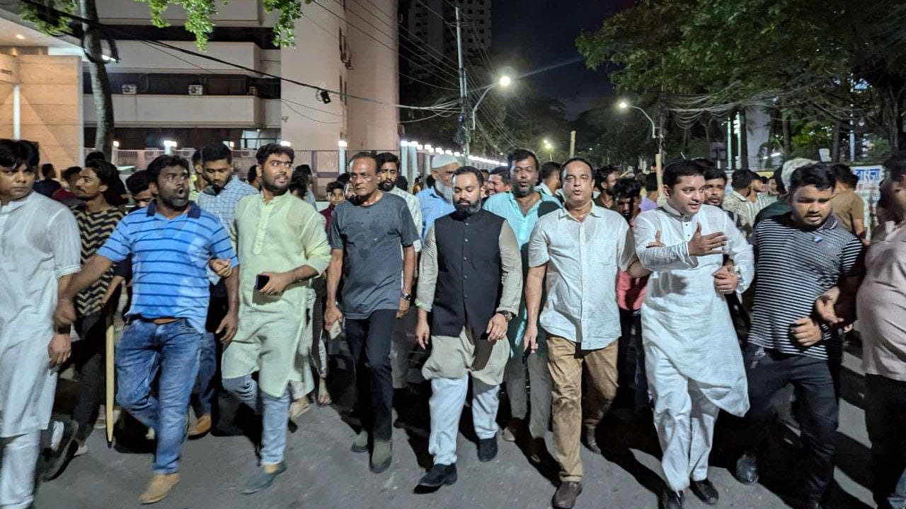 কোতোয়ালি, বংশাল, লালবাগ, চকবাজার এলাকায় বিক্ষোভ মিছিল করেছেন সোলায়মান সেলিম। ছবি : কালবেলা
