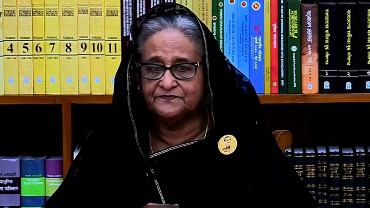 বুধবার সন্ধ্যা ৭টায় জাতির উদ্দেশে দেওয়া ভাষণ দেন প্রধানমন্ত্রী শেখ হাসিনা। ছবি : সংগৃহীত
