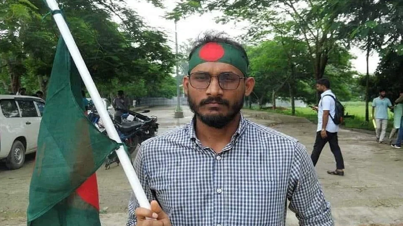 বেগম রোকেয়া বিশ্ববিদ্যালয়ের ইংরেজি বিভাগের শিক্ষার্থী আবু সাঈদ। ছবি : সংগৃহীত