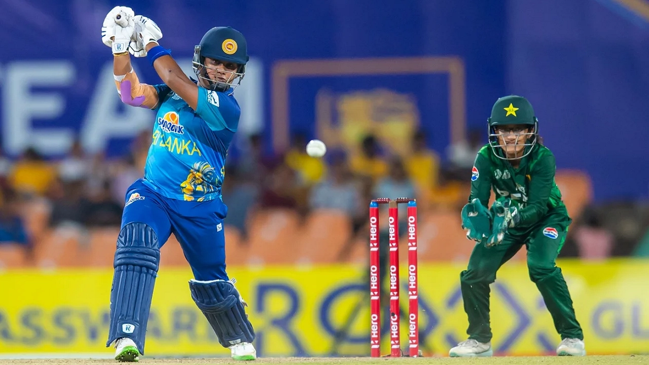 শ্বাসরুদ্ধকর ম্যাচে পাকিস্তানকে হারিয়ে ফাইনালে উঠল শ্রীলঙ্কা। ছবি : সংগৃহীত