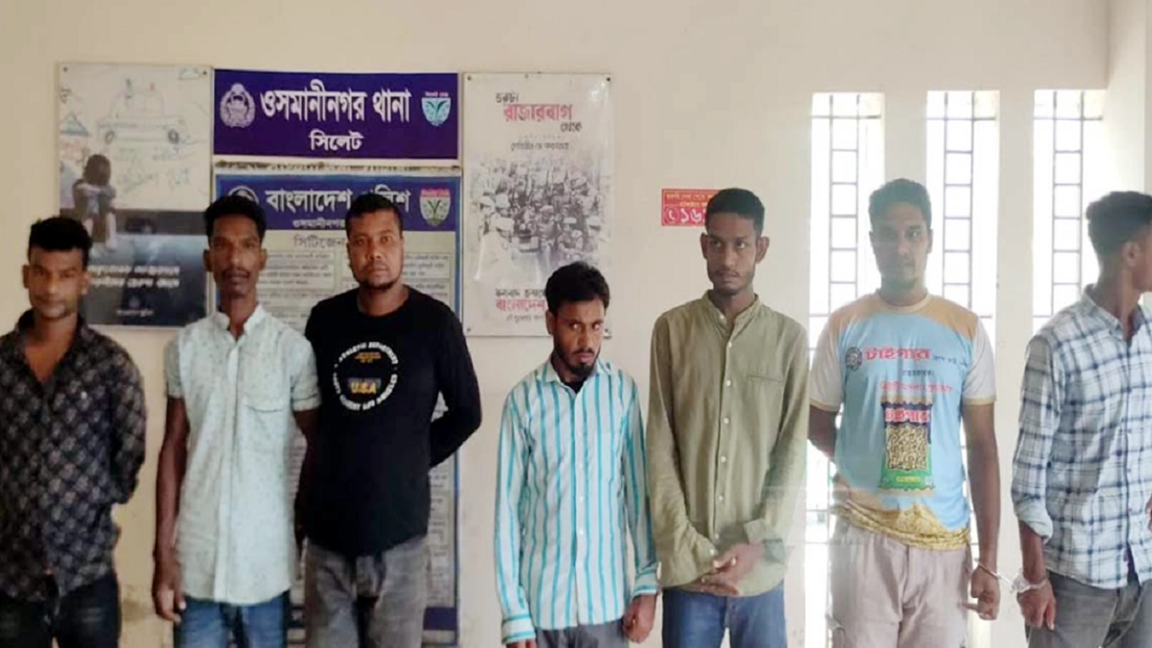 সিলেটে ৭ চোরাই সিএনজি অটোরিকশা উদ্ধারসহ গ্রেপ্তারকৃত ৭ জন। ছবি : কালবেলা