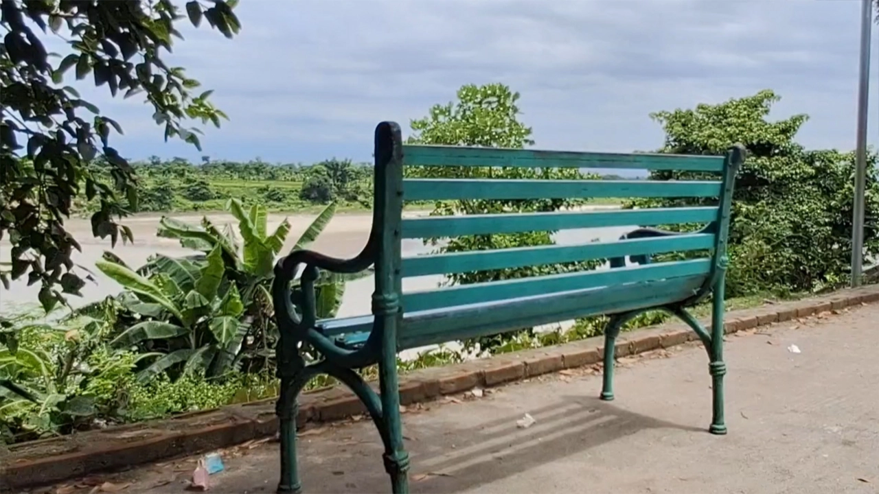 তেঁতুলিয়ায় পর্যটনকেন্দ্র। ছবি : কালবেলা