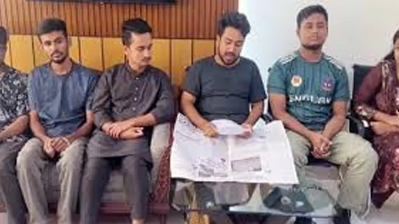 ডিবি হেফাজতে থাকা ছয় সমন্বয়ক। পুরোনো ছবি