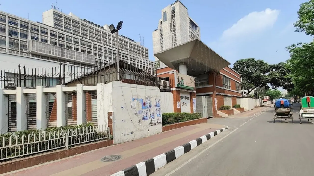 বাংলাদেশ সচিবালয়ের ফটক। ছবি : সংগৃহীত