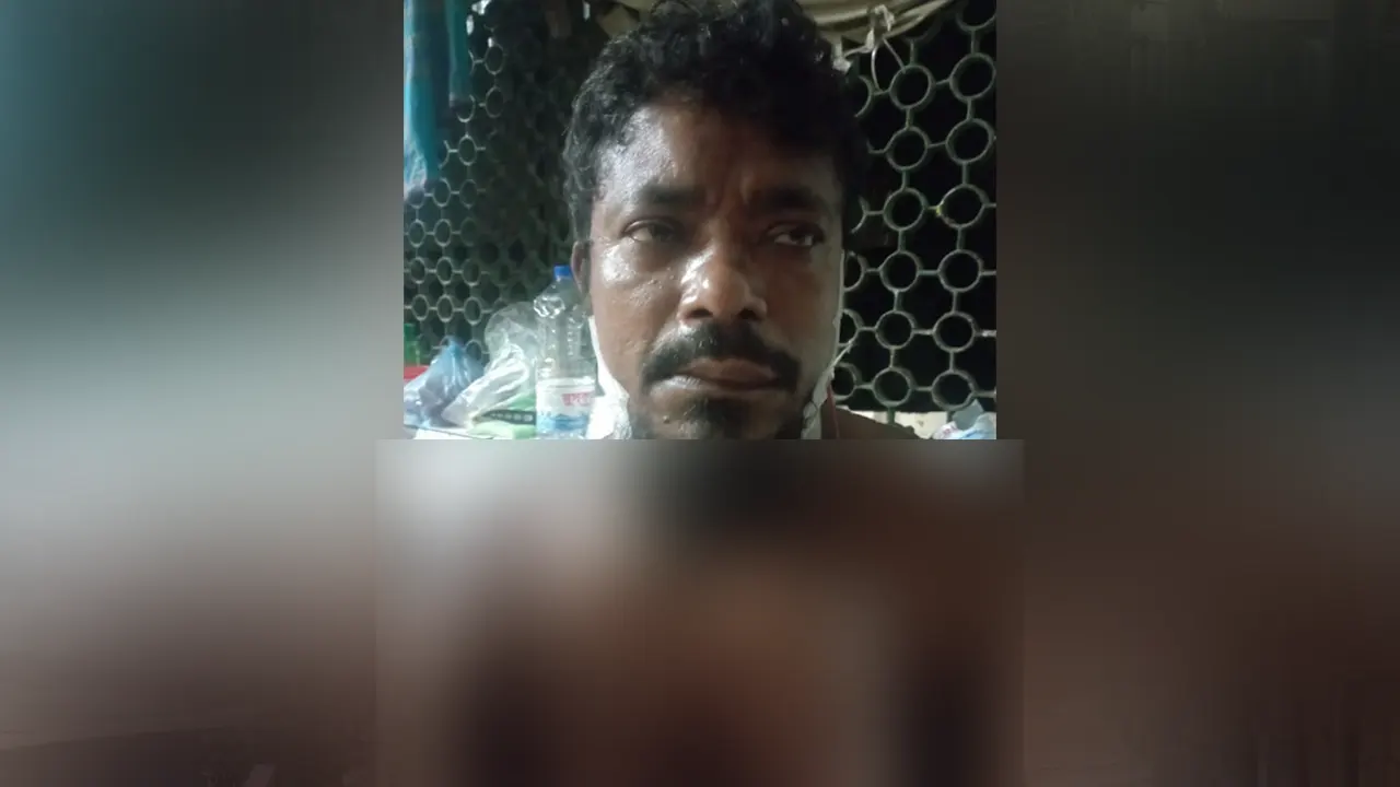 আহত মুয়াজ্জিন সোলাইমান আখন। ছবি : কালবেলা