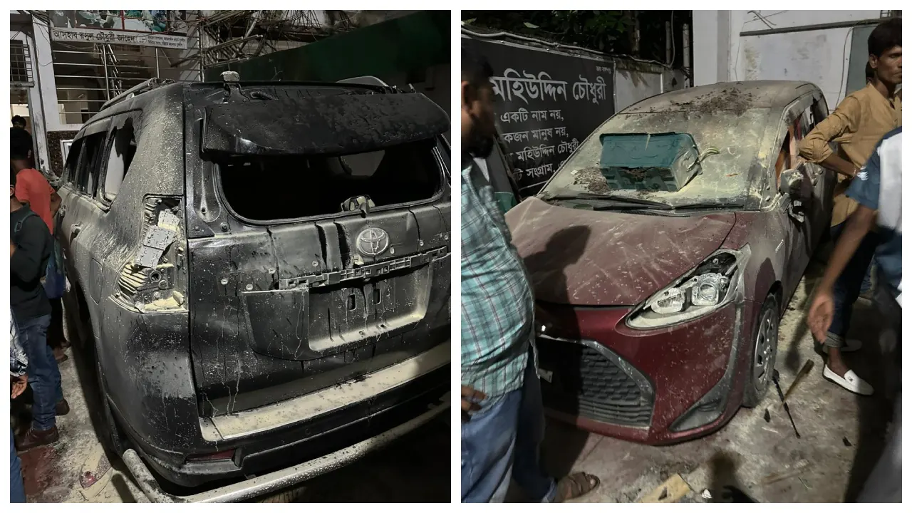 শিক্ষামন্ত্রী মহিবুল হাসান চৌধুরী নওফেলে বাসভবনের সামনে থাকা ক্ষতিগ্রস্ত দুটি গাড়ি। ছবি : সংগৃহীত
