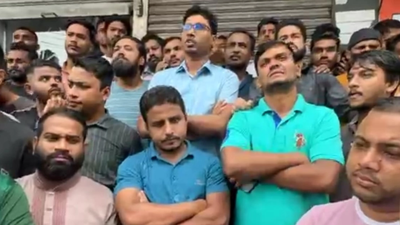 চাঁদপুরে ছাত্রলীগের অবস্থান। ছবি : কালবেলা