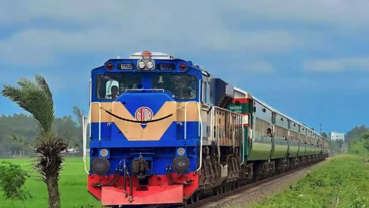 ট্রেনের পুরোনো ছবি।