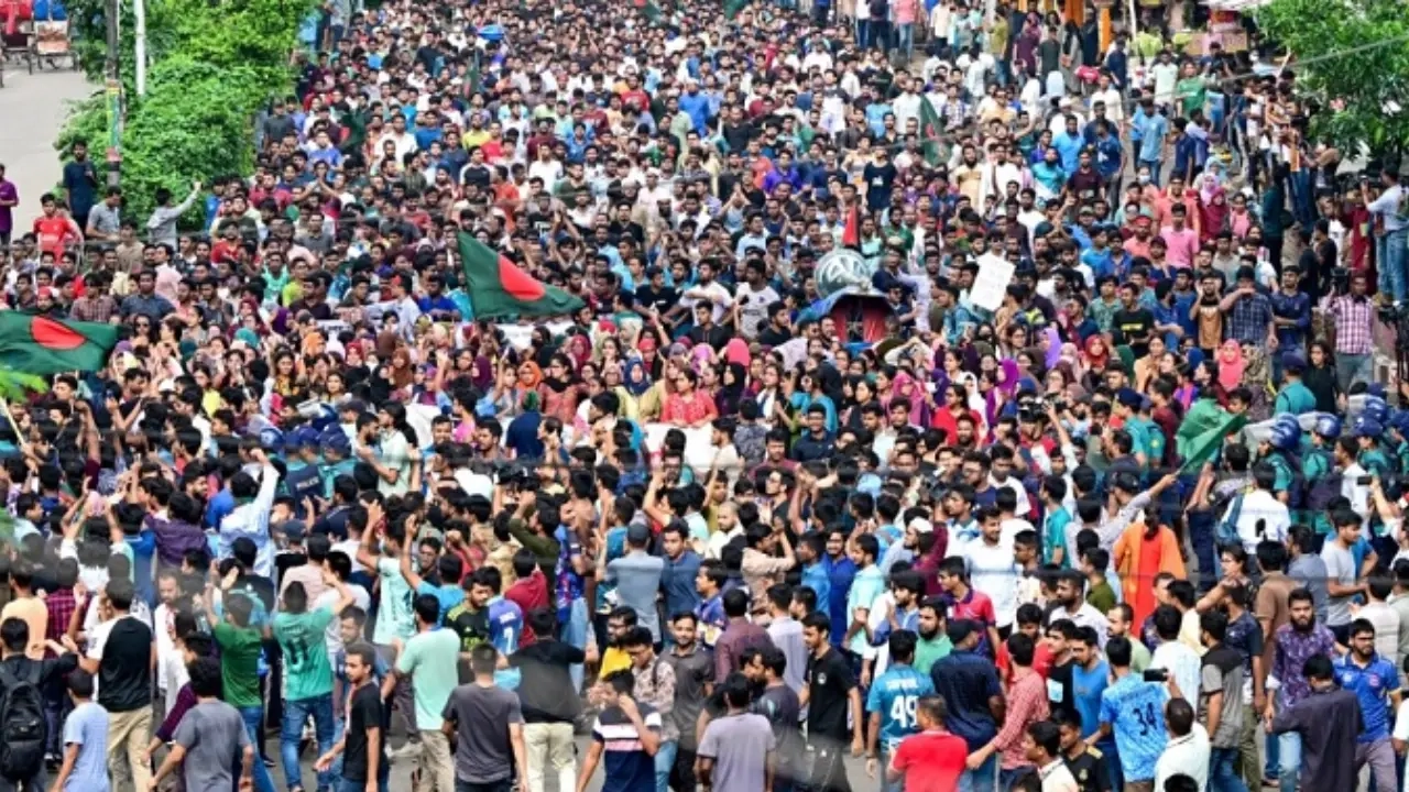 রাজপথ দখলে কোটা আন্দোলনকারীরা। ছবি : সংগৃহীত
