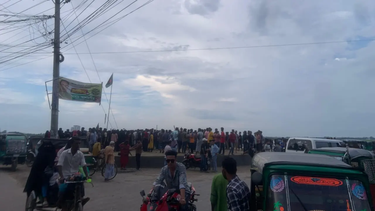 স্বাভাবিক হয়েছে নবীনগরের জনজীবন। ছবি : কালবেলা