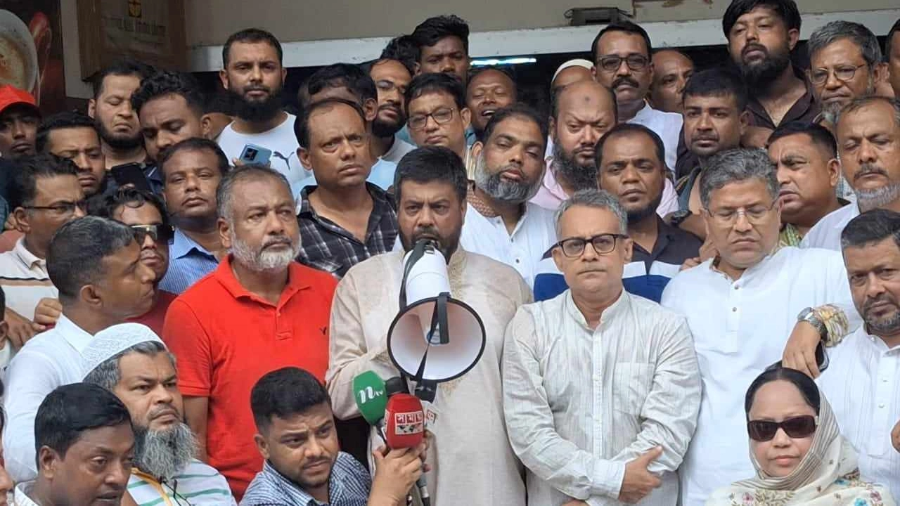 চাঁদাবাজি-বিশৃঙ্খলাকারীদের বিরুদ্ধে ব্যবস্থা নেওয়া হবে : মজনু