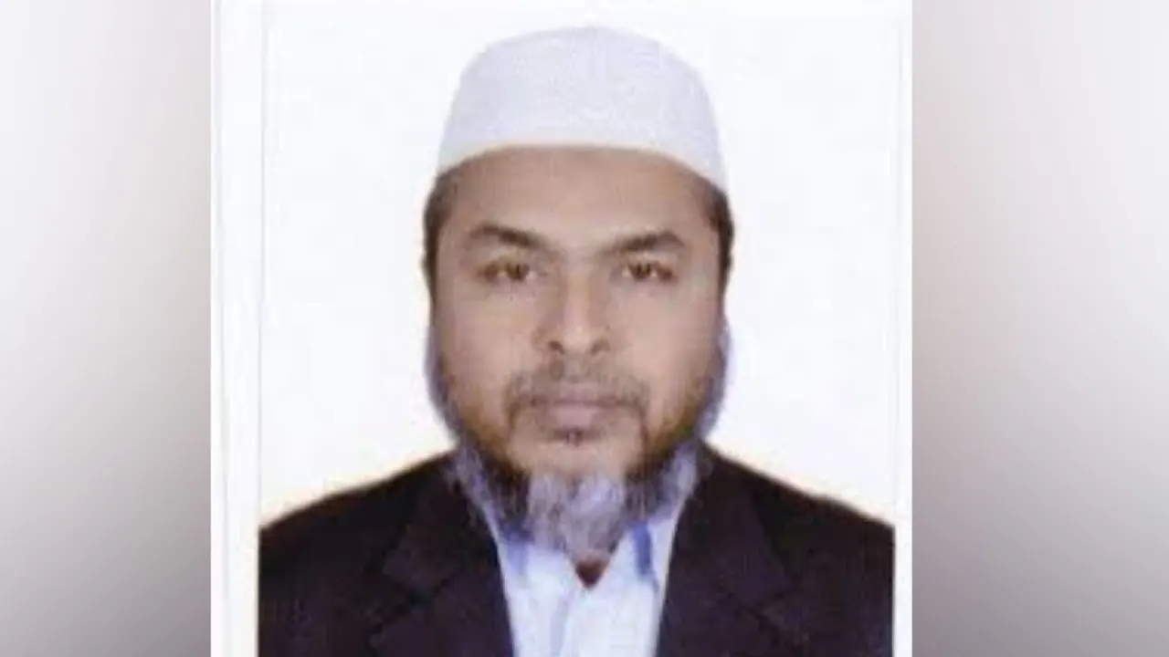 ধর্ম মন্ত্রণালয়ের সিনিয়র সহকারী সচিব খান শাহানুর আলম। ছবি : সংগৃহীত