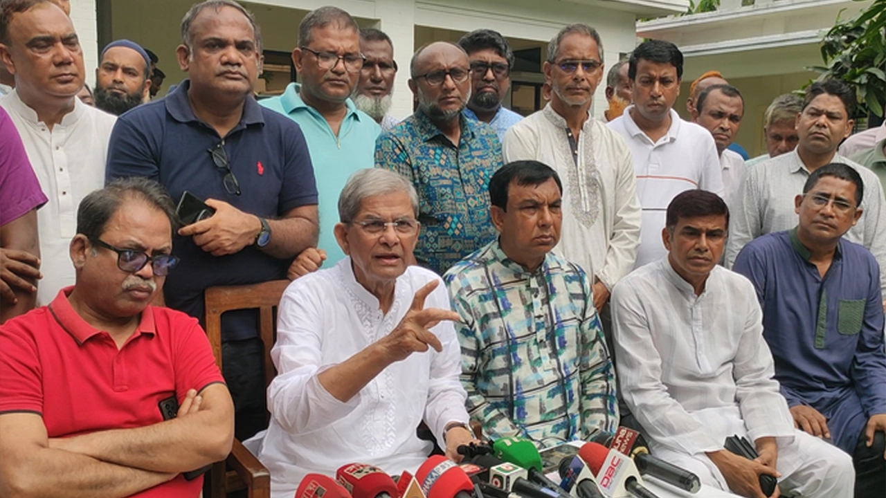 সংবাদ সম্মেলনে বক্তব্য দেন বিএনপির মহাসচিব মির্জা ফখরুল ইসলাম আলমগীর। ছবি : কালবেলা