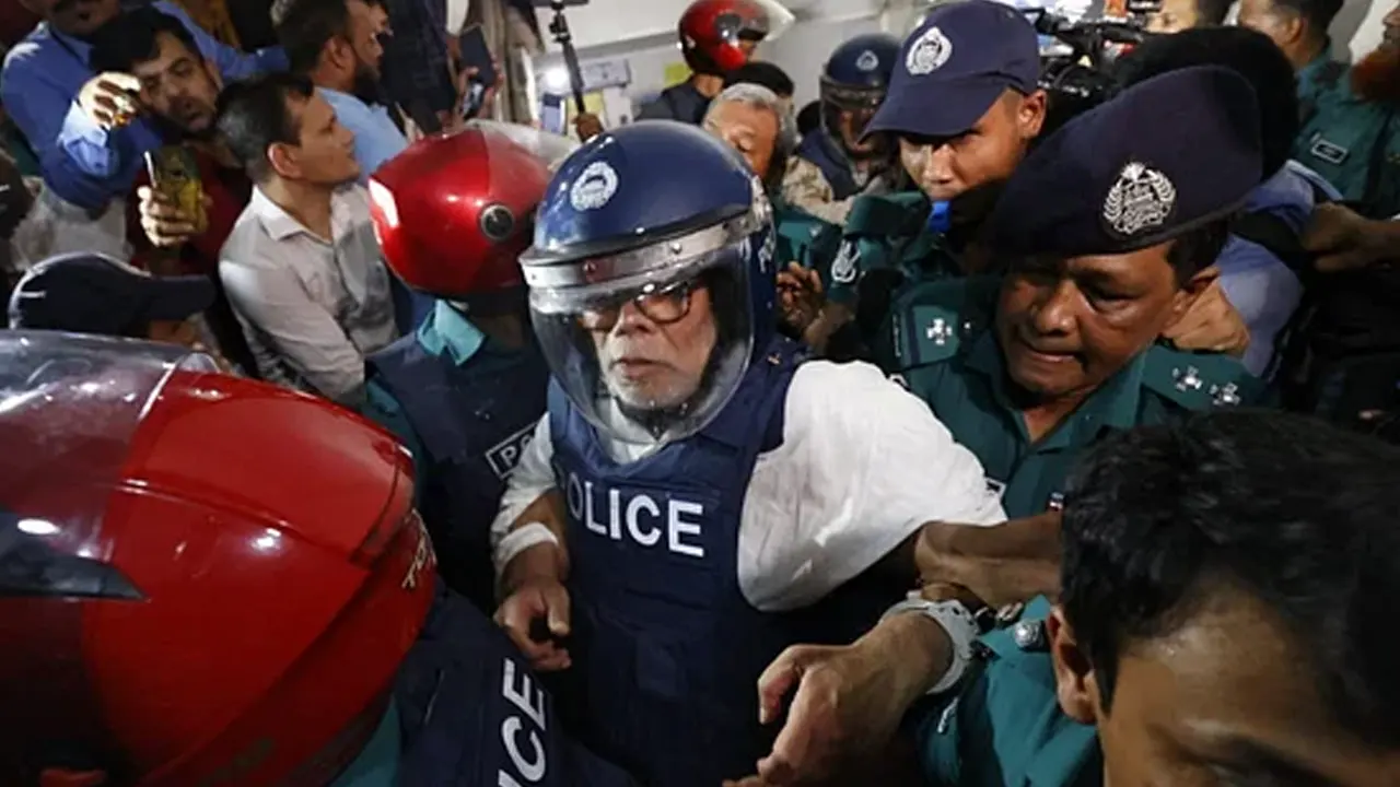 আদালতে সালমান এফ রহমান এবং আনিসুল হক। ছবি : সংগৃহীত