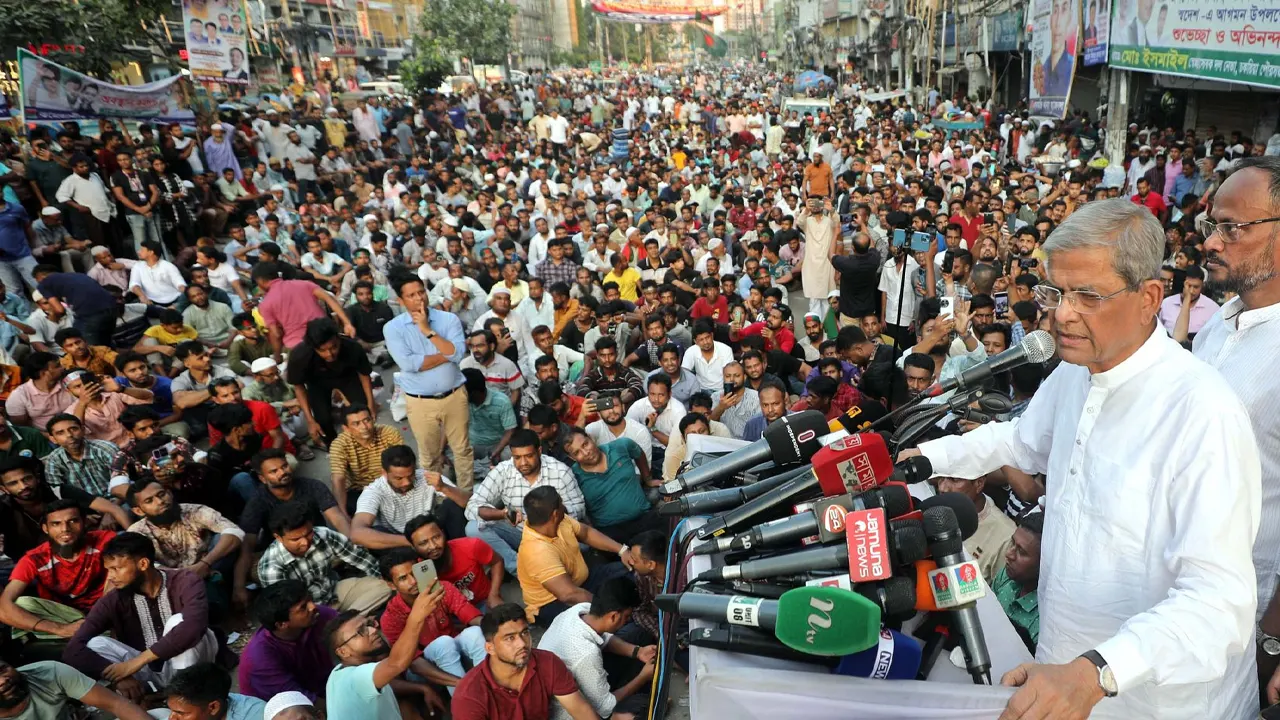 বক্তব্য রাখছেন বিএনপি মহাসচিব মির্জা ফখরুল ইসলাম আলমগীর। ছবি : কালবেলা