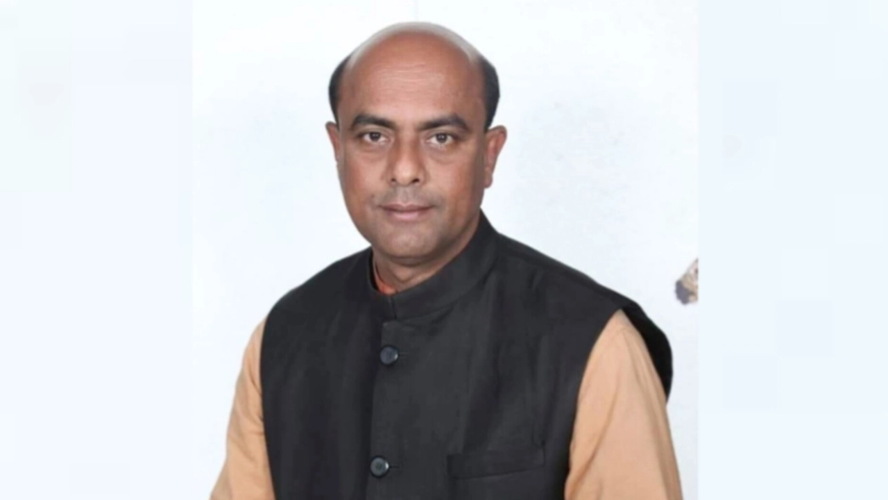 মৌলভীবাজারের জুড়ী উপজেলা পরিষদের চেয়ারম্যান কিশোর রায় চৌধুরী মনি। ছবি : কালবেলা