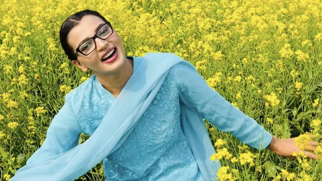ওহ ভাত পোড়া গন্ধ, কেন বললেন বর্ষা। ছবি সংগৃহীত