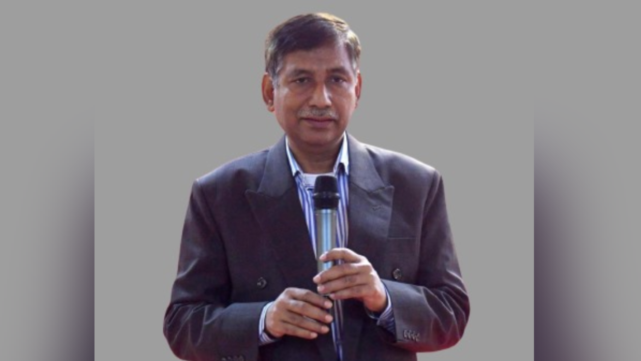 ডক্টর এ বি এম রেজাউল করিম ফকির। ছবি : সৌজন্য