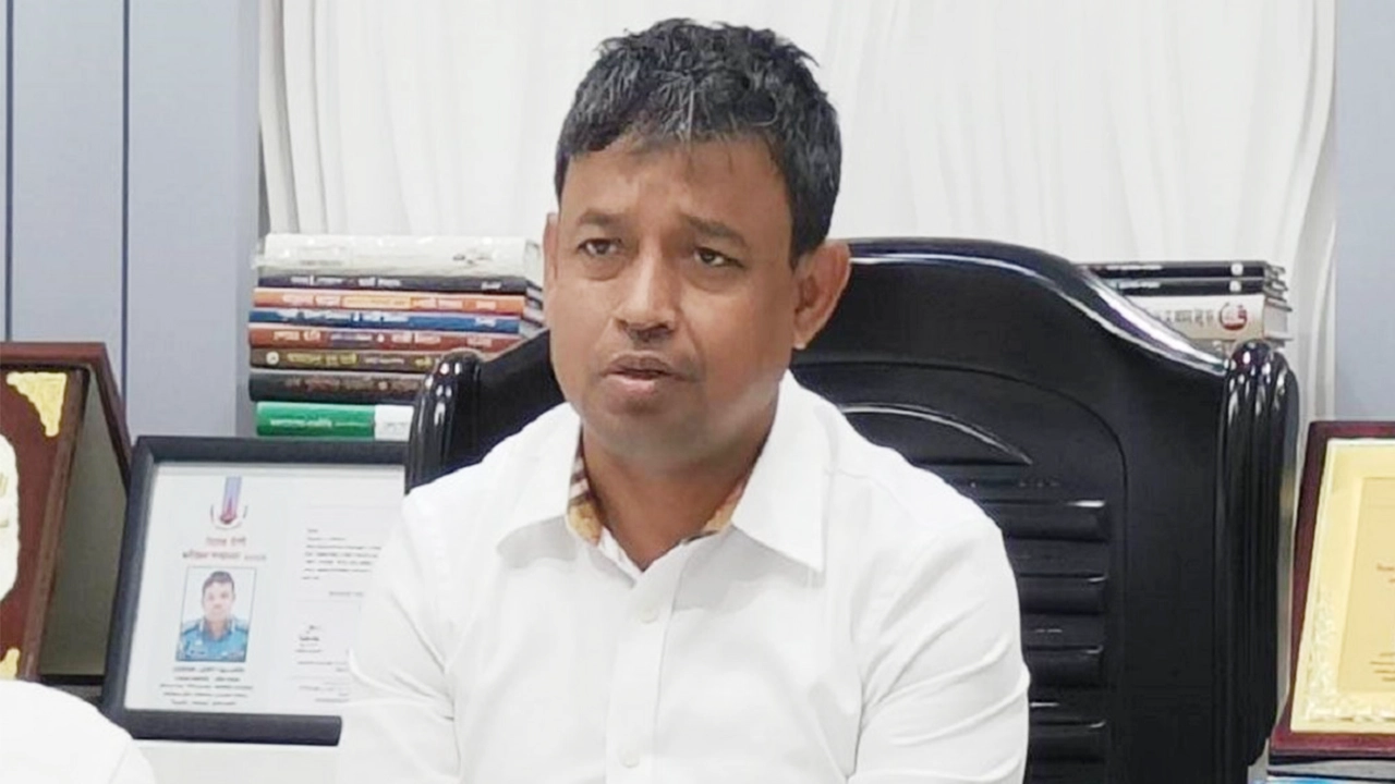 হারুন-অর-রশীদ। পুরোনো ছবি