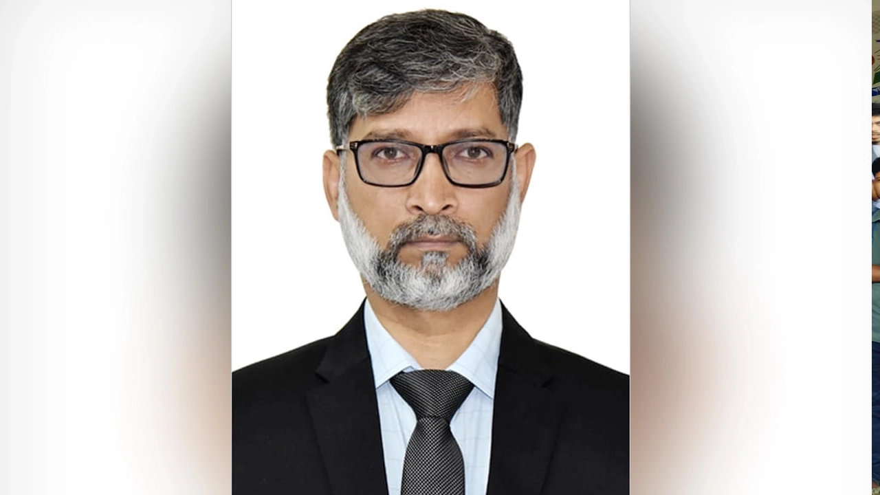অধ্যাপক ড. মাহমুদ হোসেন।