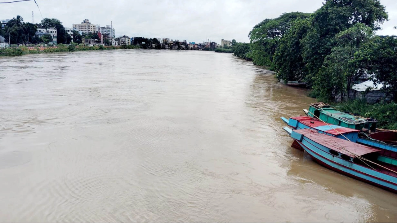 মৌলভীবাজার জেলার ৪টি নদ-নদীতে পানি বেড়েছে। ছবি : কালবেলা