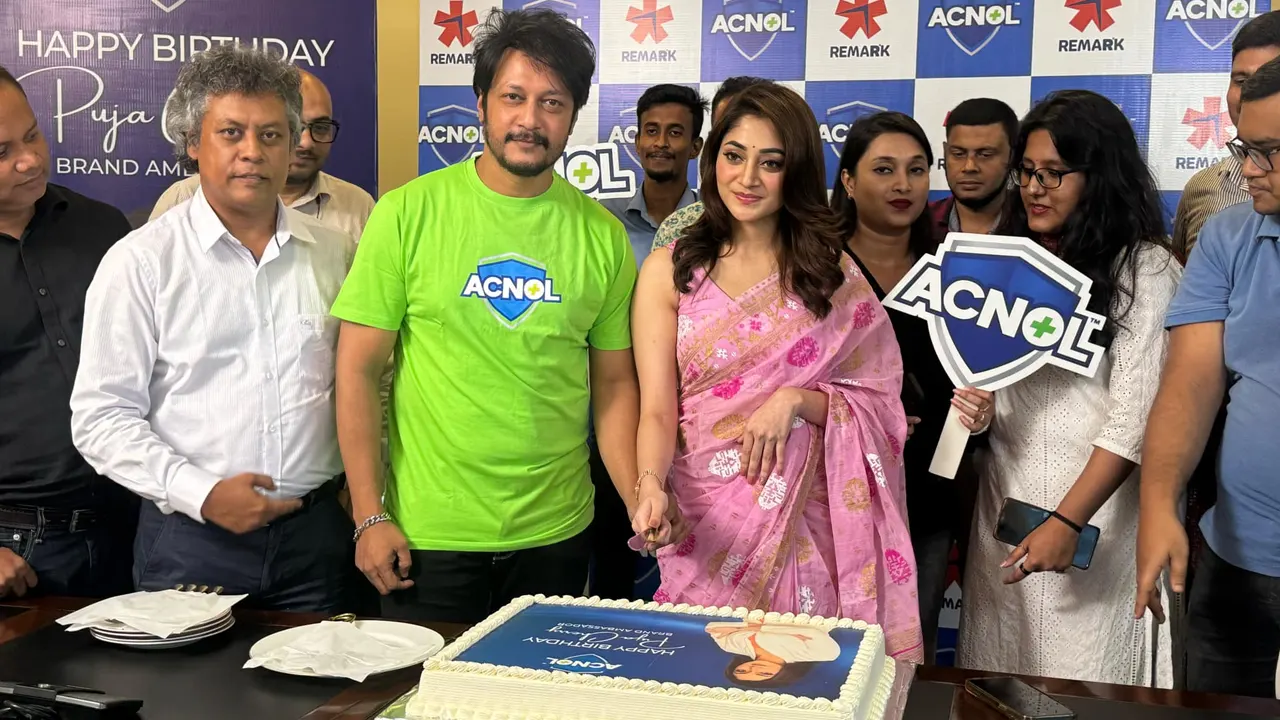 জন্মদিনে পূজা চেরিকে সারপ্রাইজ 