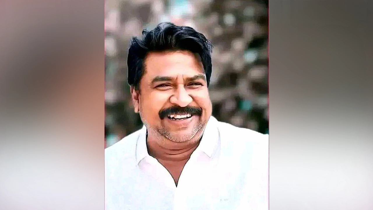 সাতক্ষীরার আশাশুনি উপজেলা পরিষদের সাবেক চেয়ারম্যান এ বি এম মোস্তাকিম। ছবি : কালবেলা