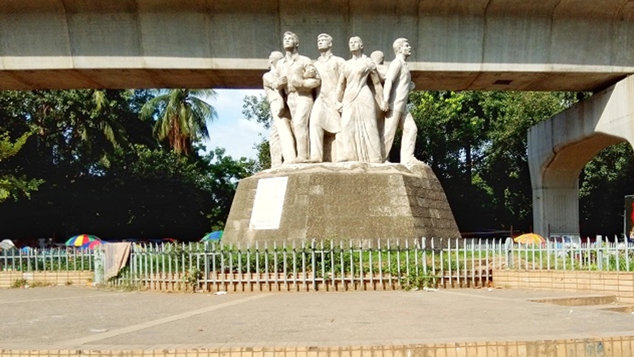 রাজু ভাস্কর্য। ছবি : সংগৃহীত