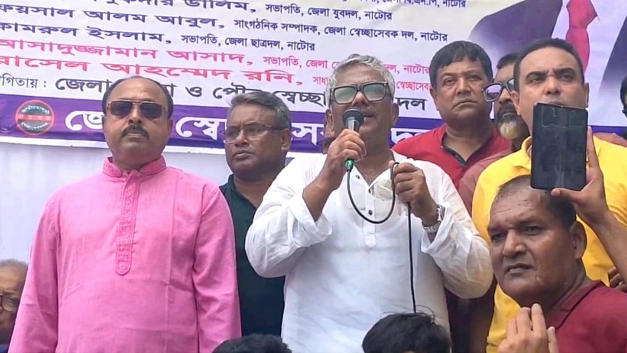 ক্ষমা চাইলেন বিএনপি নেতা রুহুল কুদ্দুস তালুকদার দুলু। ছবি : কালবেলা