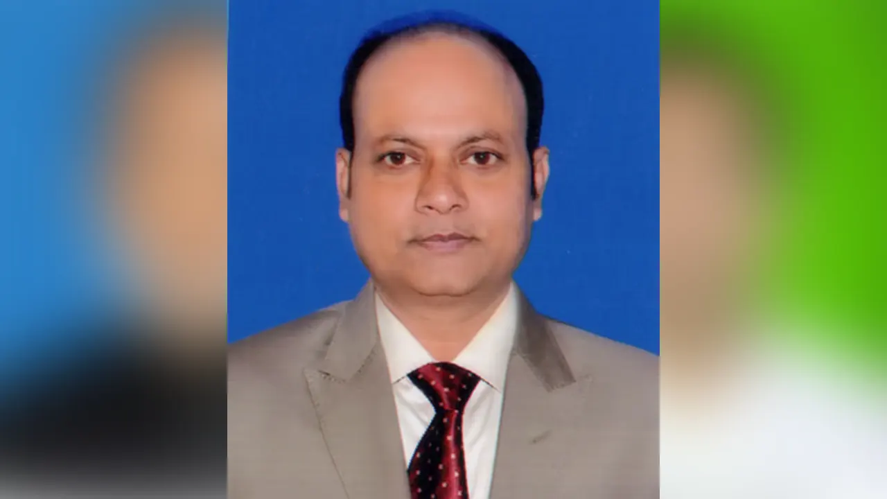 পীরগঞ্জ সরকারি কলেজের অধ্যক্ষ প্রফেসর মো. বদরুল হুদা। ছবি : সংগৃহীত