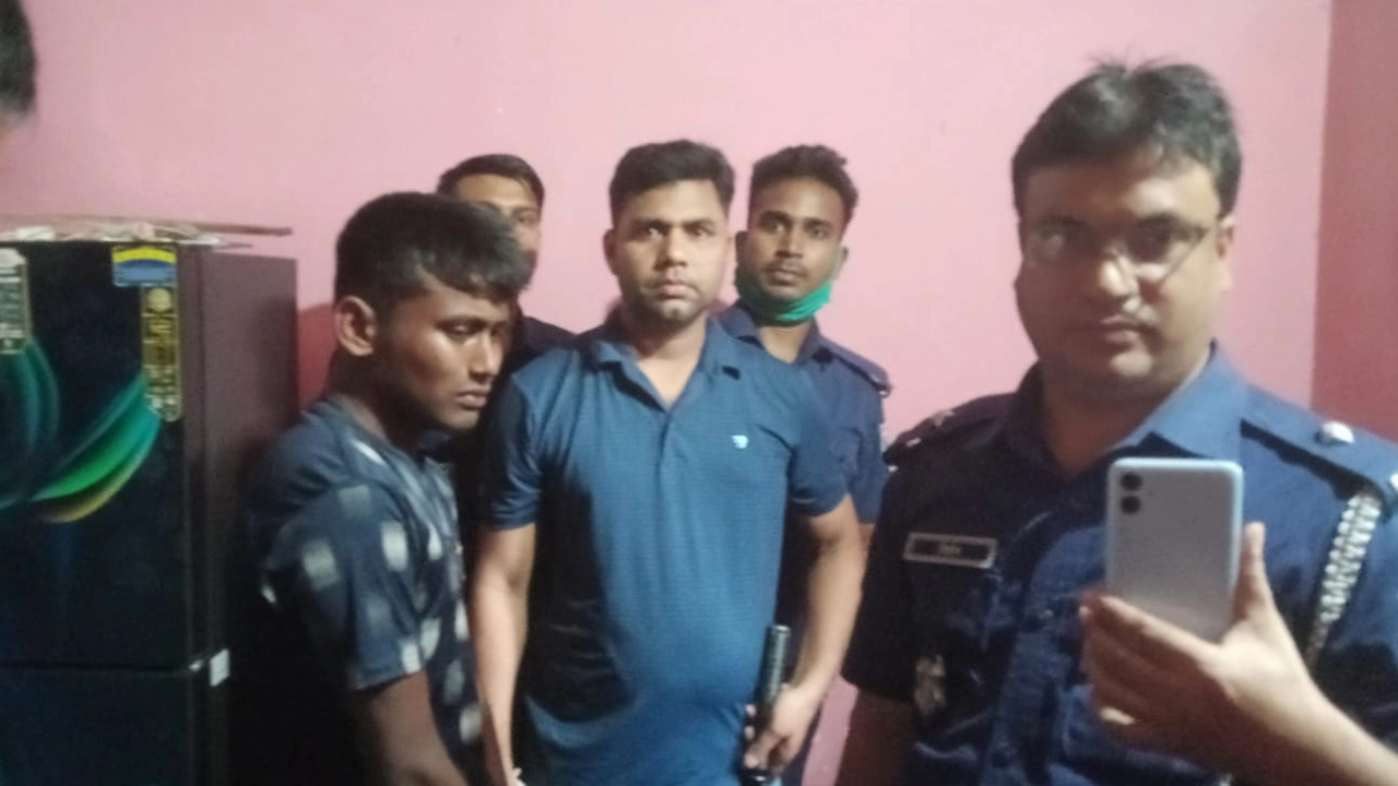 লালমনিরহাটের হাতীবান্ধায় মাদক ও অস্ত্রসহ গ্রেপ্তার এক যুবক