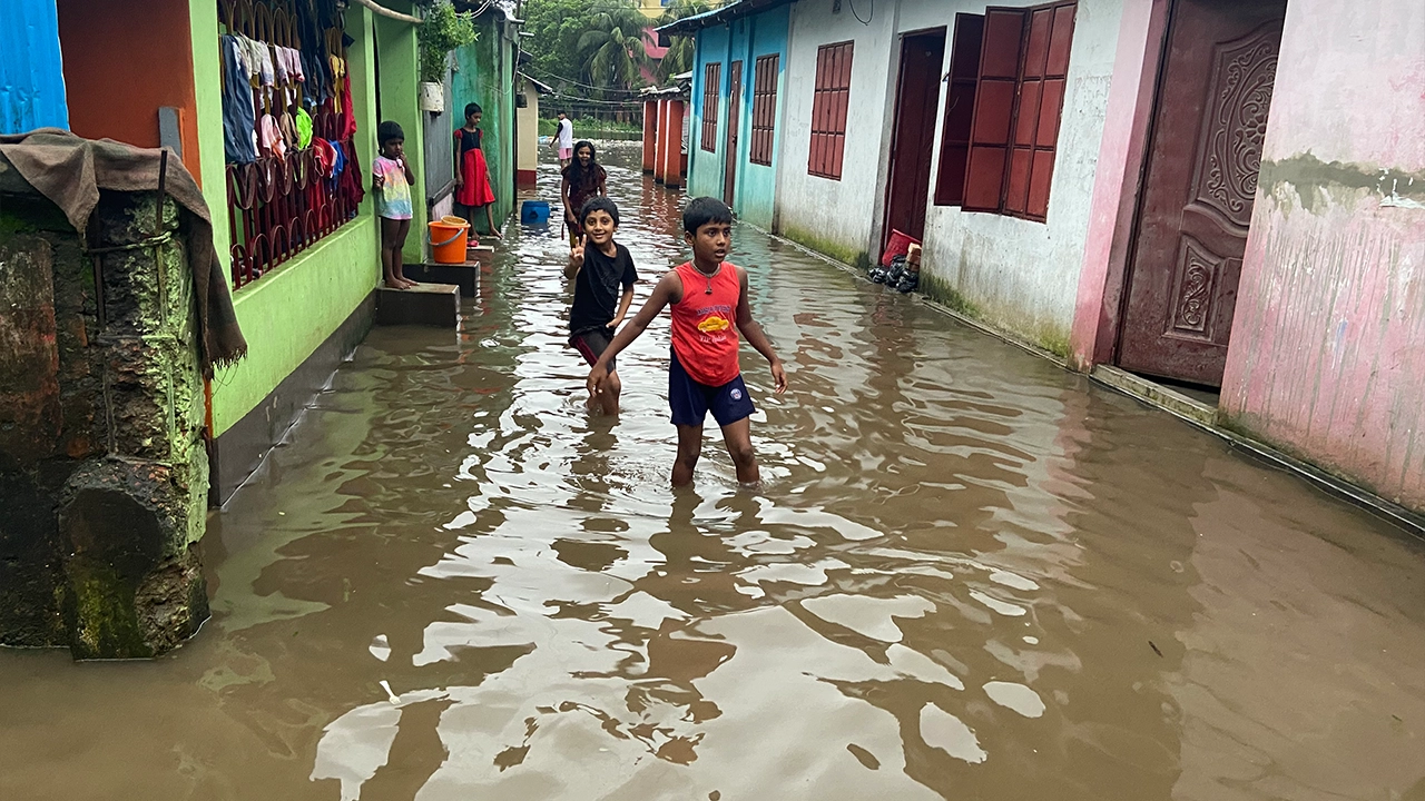নোয়াখালীতে পানিবন্দি ২০ লাখ মানুষ। ছবি : কালবেলা
