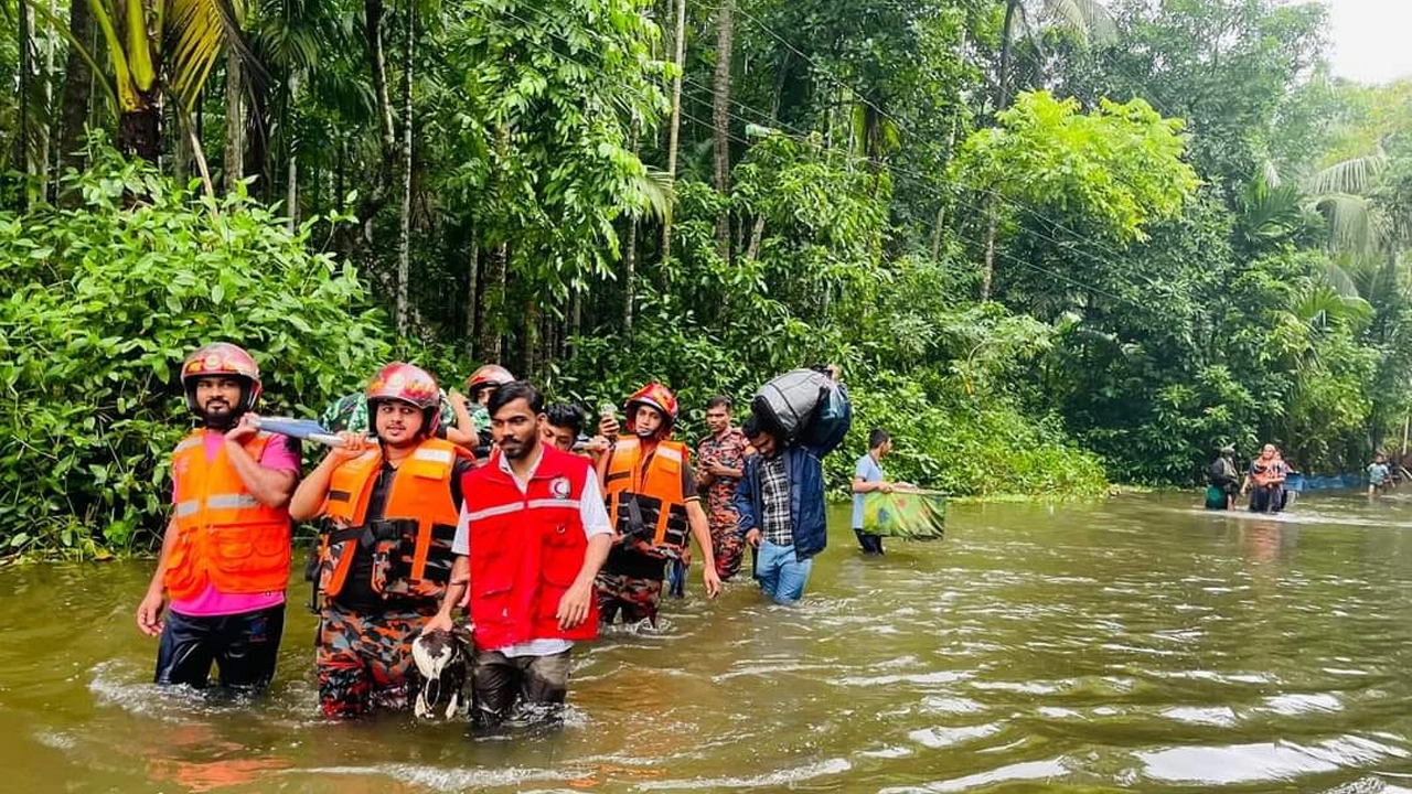 বাংলাদেশ রেড ক্রিসেন্ট সোসাইটি। ছবি : কালবেলা