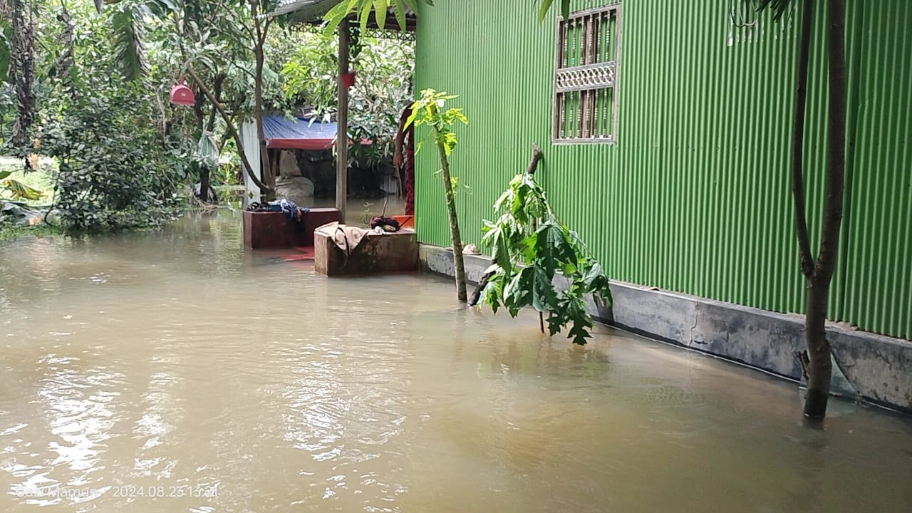 ঢাকা-টাঙ্গাইল মহাসড়কে ছয় ঘণ্টা পর যান চলাচল স্বাভাবিক
