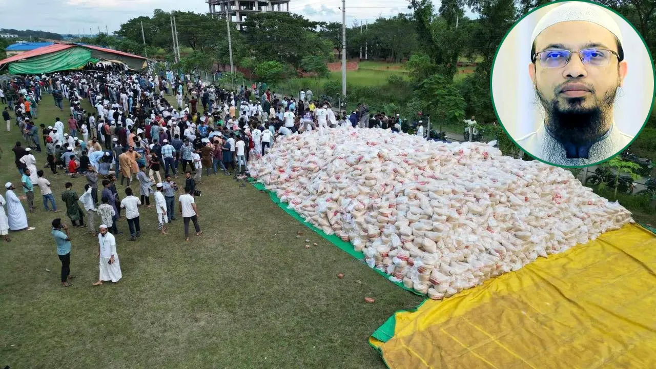 আসসুন্নাহ ফাউন্ডেশনের ত্রাণ কার্যক্রম। ইনসেটে শায়খ আহমাদুল্লাহ। ছবি : সংগৃহীত